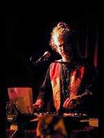 Stéfanus Vivens (keyboards)